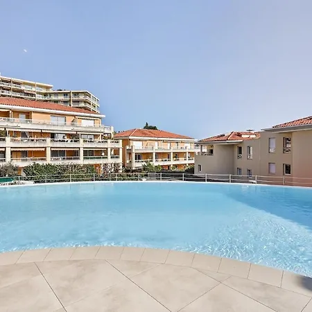 아파트 3br Flat With Sea View Balcony - Pool & Parking