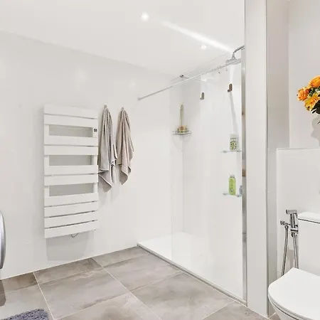 3br Flat With Sea View Balcony - Pool & Parking Apartamento *