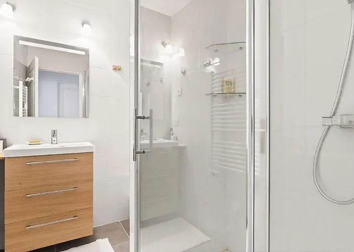 شقة 3br Flat With Sea View Balcony - Pool & Parking نيس
