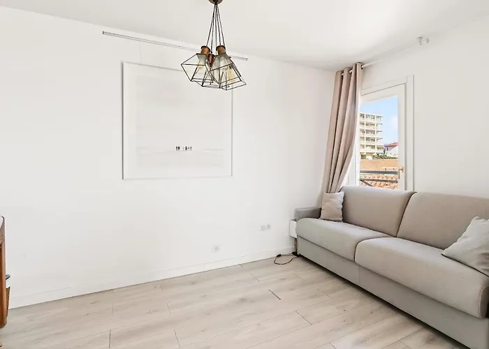 3br Flat With Sea View Balcony - Pool & Parking نيس